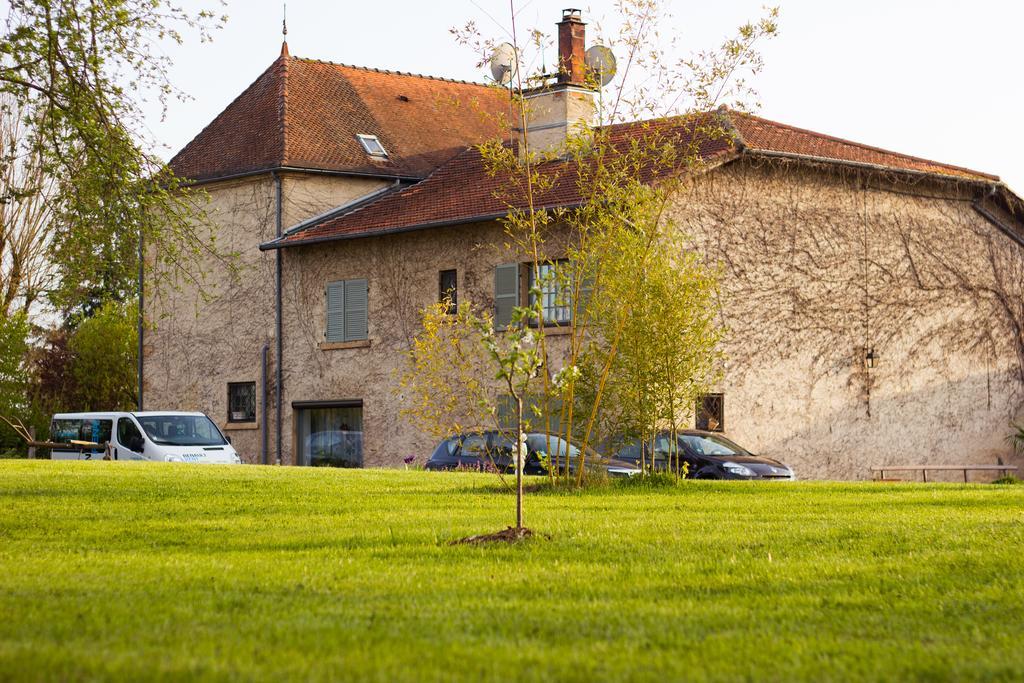 Bed and Breakfast Aux Ronzieres Pouilly-sous-Charlieu Zimmer foto